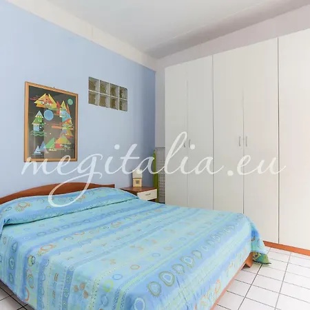 Megitalia Aparthotel *
