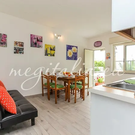 Megitalia Aparthotel