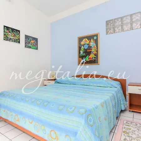 Aparthotel Megitalia *