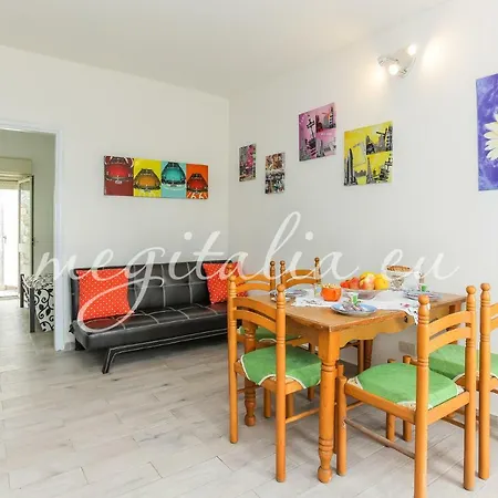 Megitalia Aparthotel *